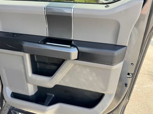 Used 2015 Ford F150 XLT w/ Equipment Group 302A Luxury RWD image 10