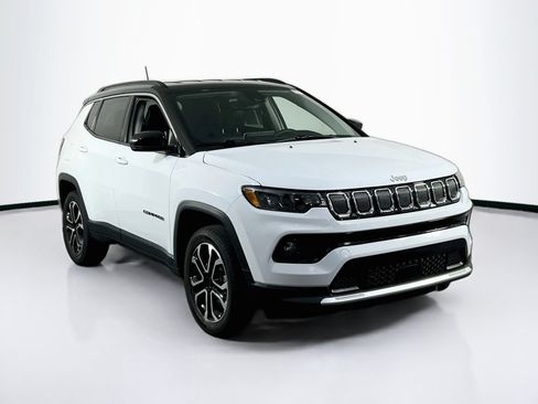 Used 2022 Jeep Compass Limited AWD/4WD image 3