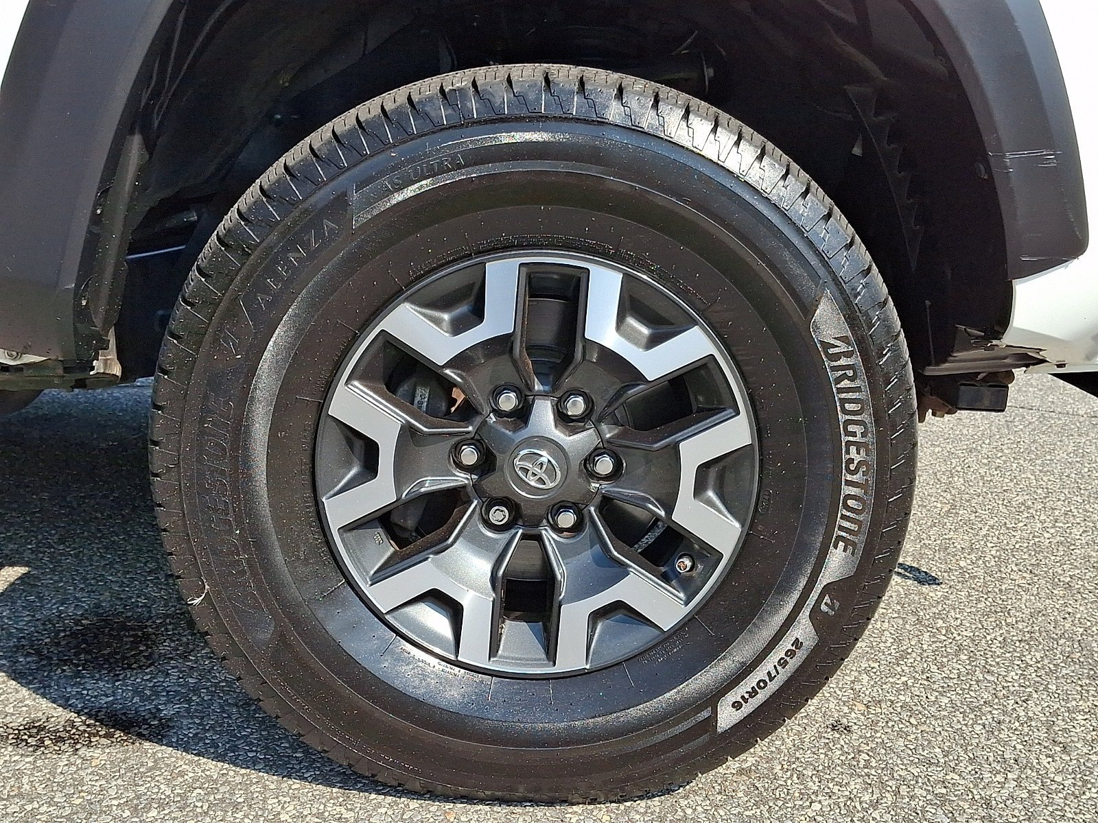 Used 2020 Toyota Tacoma TRD Off-Road AWD/4WD image 8