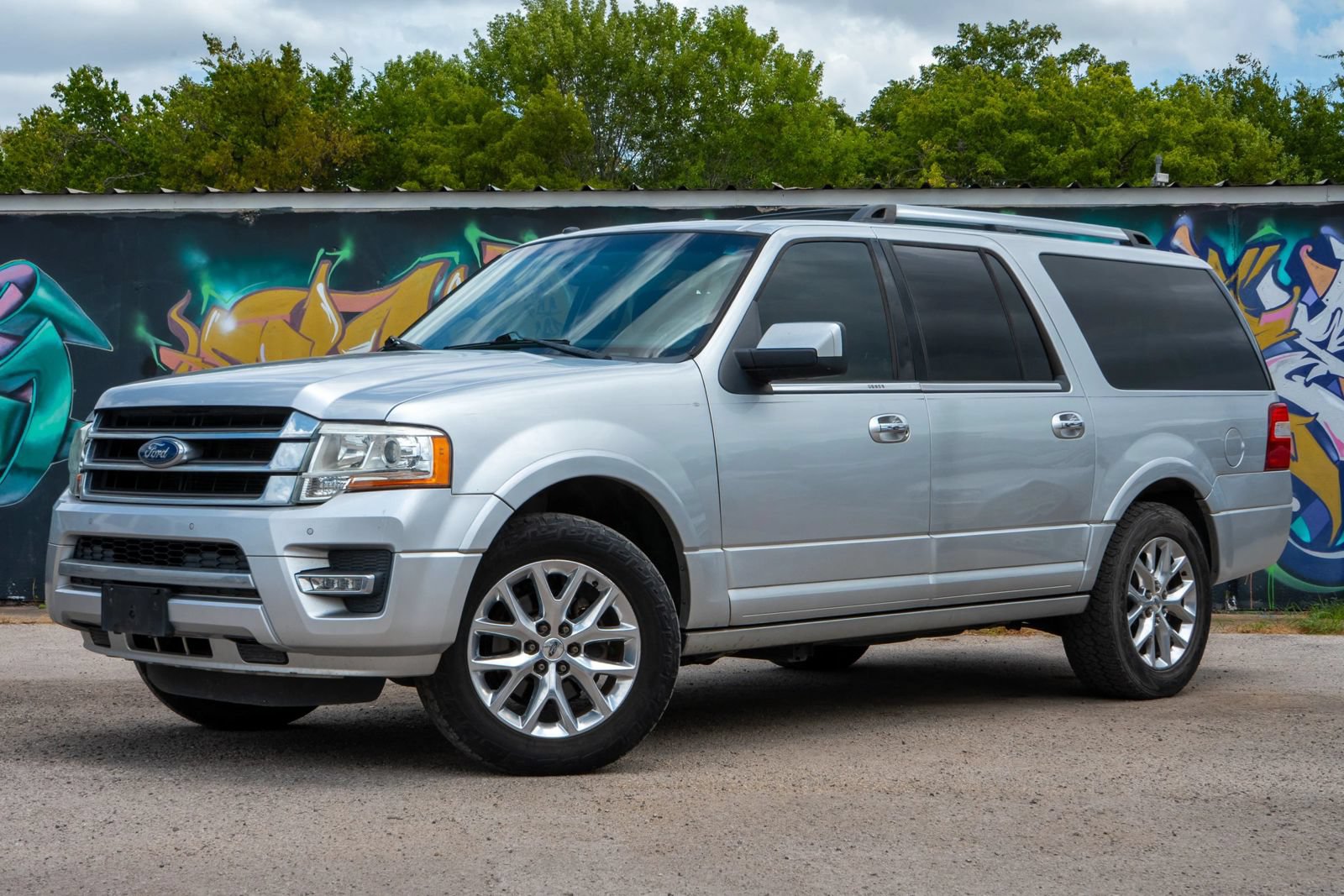 Used 2015 Ford Expedition EL Limited w/ Equipment Group 301A RWD image 5