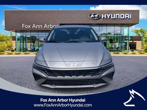 Certified 2024 Hyundai Elantra SEL FWD image 8