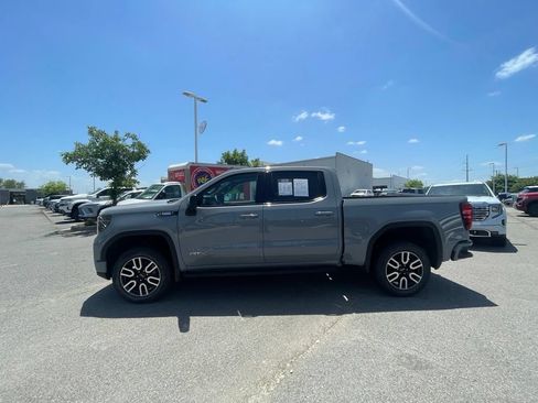 Used 2025 GMC Sierra 1500 AT4 w/ AT4 Premium Package AWD/4WD image 4