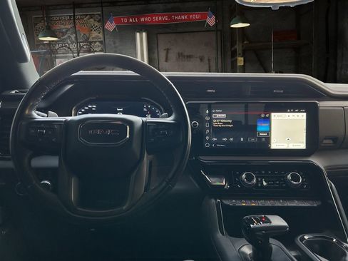 Certified 2023 GMC Sierra 1500 AT4 w/ AT4 Premium Package AWD/4WD image 35