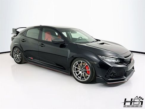 Used 2017 Honda Civic Type R image 4