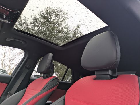 New 2026 Mercedes-Benz GLC 300 4MATIC image 4