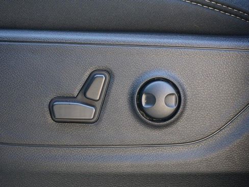 Used 2025 RAM 1500 Big Horn AWD/4WD image 28