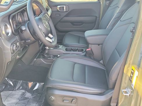 New 2026 Jeep Gladiator Rubicon AWD/4WD image 14