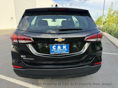 Used 2022 Chevrolet Equinox LS FWD image 4
