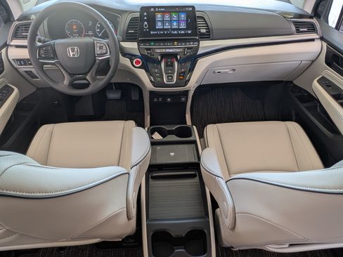 Used 2026 Honda Odyssey Touring image 24