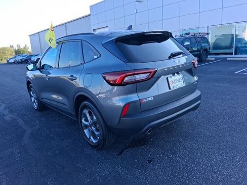 Used 2025 Ford Escape ST-Line Select AWD/4WD image 11