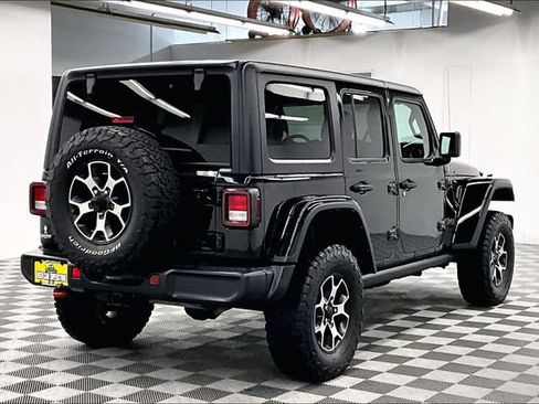 Used 2022 Jeep Wrangler Unlimited Rubicon w/ Dual Top Group AWD/4WD image 12