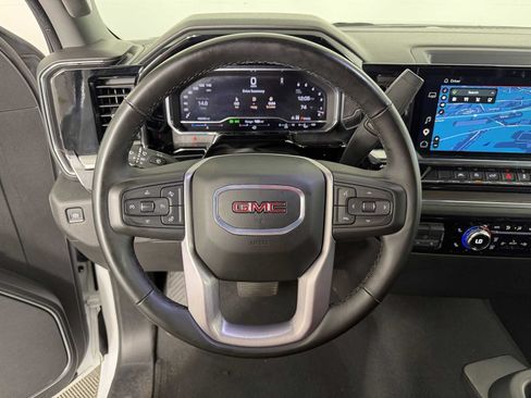 Used 2025 GMC Sierra 1500 SLT AWD/4WD image 21
