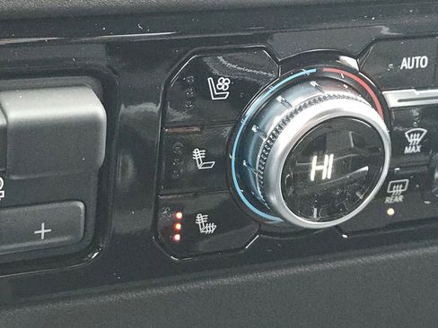 New 2025 GMC Sierra 2500 SLT w/ SLT Premium Package image 5