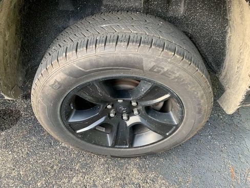Used 2023 RAM 1500 Big Horn AWD/4WD image 4