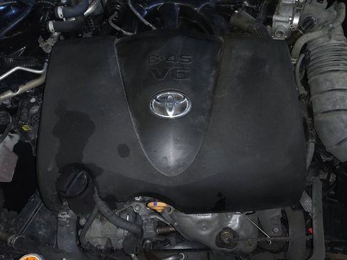 Used 2022 Toyota Highlander L image 30