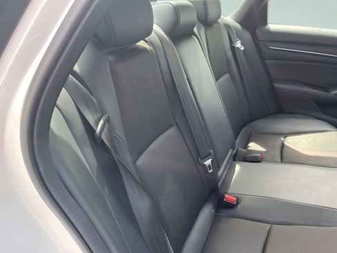 Used 2020 Honda Accord Sport image 9