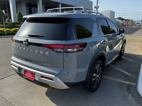 Used 2024 Nissan Pathfinder Platinum FWD image 6