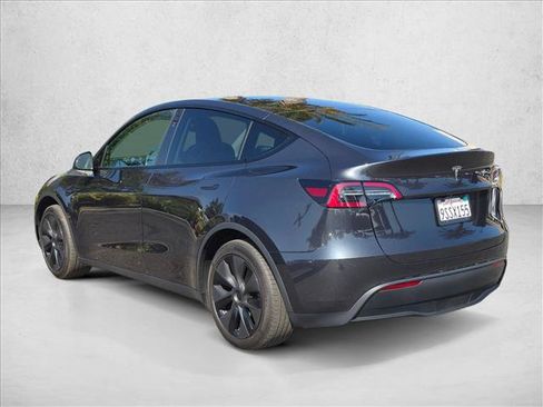 Used 2025 Tesla Model Y Long Range RWD image 7