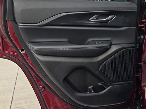 New 2025 Jeep Grand Cherokee Laredo X image 11