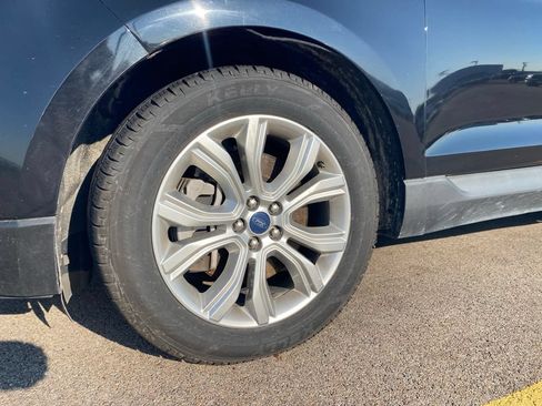 Used 2022 Ford Edge Titanium w/ Equipment Group 301A AWD/4WD image 12