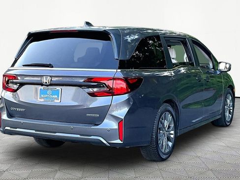 Used 2025 Honda Odyssey Touring image 6