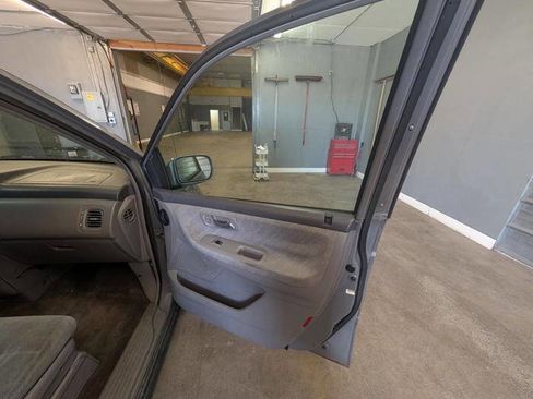 Used 2000 Honda Odyssey EX image 31