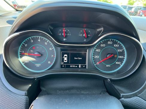 Used 2018 Chevrolet Cruze LT FWD image 40