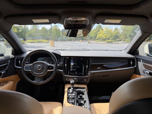 Used 2017 Volvo S90 T5 Momentum w/ Convenience Package FWD image 19