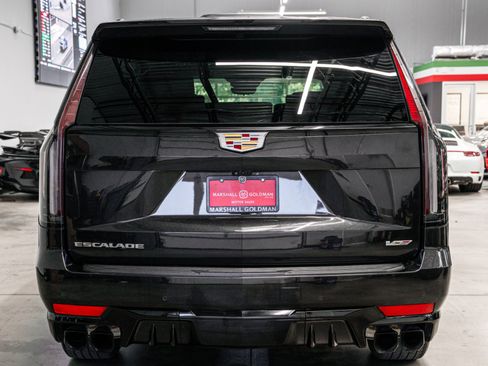 Used 2024 Cadillac Escalade ESV V w/ LPO, Floor Liner Package AWD/4WD image 7