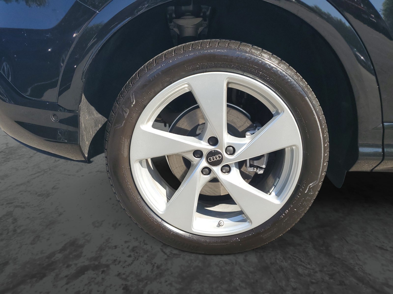 Used 2025 Audi Q5 Premium Plus w/ Premium Plus AWD/4WD image 5