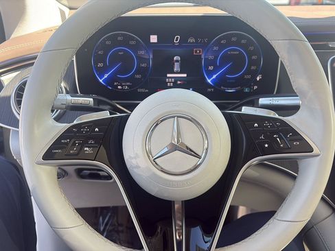 Used 2023 Mercedes-Benz EQS 450+ SUV image 20