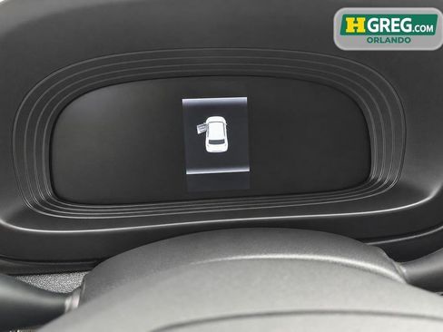 Used 2024 Hyundai Venue Limited FWD image 14