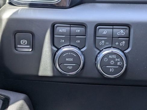 New 2026 GMC Sierra 1500 AT4 w/ AT4 Premium Package AWD/4WD image 29