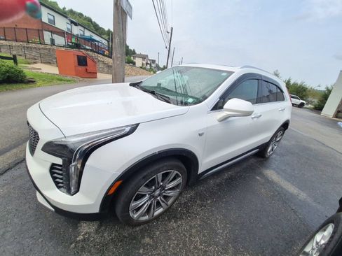 Used 2019 Cadillac XT4 Premium Luxury AWD/4WD image 4