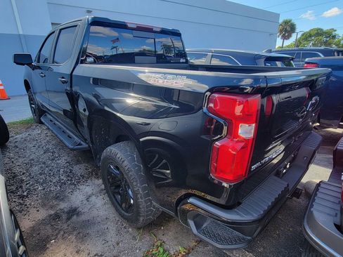 Used 2022 Chevrolet Silverado 1500 LT Trail Boss w/ LT Trail Boss Premium Package image 3