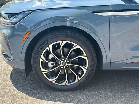 New 2026 Lincoln Nautilus Reserve AWD/4WD image 12