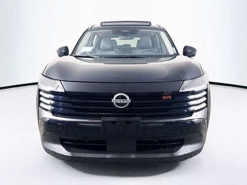 New 2025 Nissan Kicks SR w/ SR Premium Package image 2