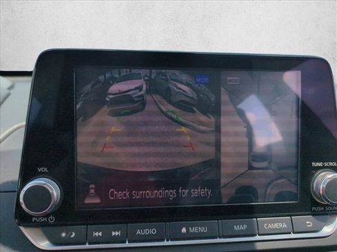 Used 2019 Nissan Altima 2.5 Platinum FWD image 13