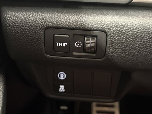 Used 2018 Honda Accord Sport image 17