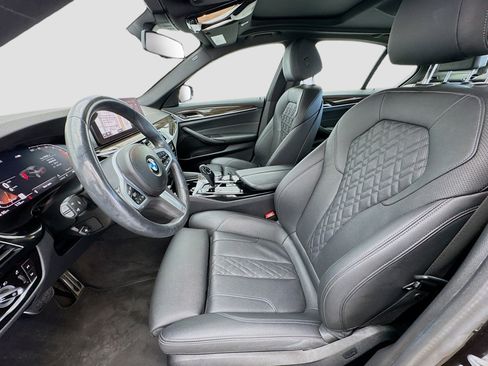 Used 2023 BMW 540i w/ M Sport Package image 13