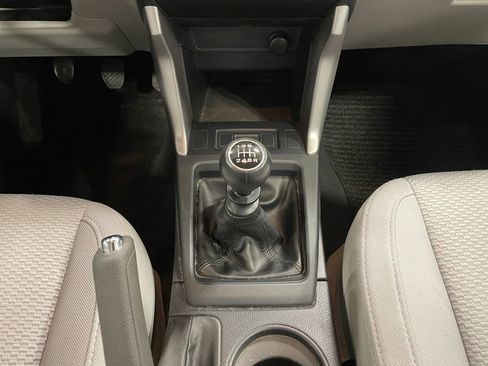 Used 2018 Subaru Forester 2.5i AWD/4WD image 11