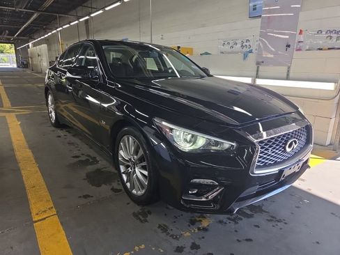 Used 2020 INFINITI Q50 Luxe w/ Essential Package (3.0T Luxe) AWD/4WD image 3