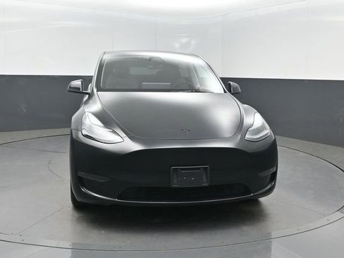 Used 2023 Tesla Model Y Long Range AWD/4WD image 30