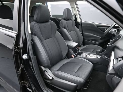 Used 2024 Subaru Forester Premium AWD/4WD image 31