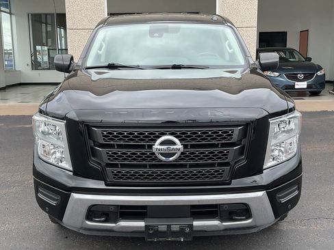 Used 2021 Nissan Titan SV w/ SV Convenience Package image 2