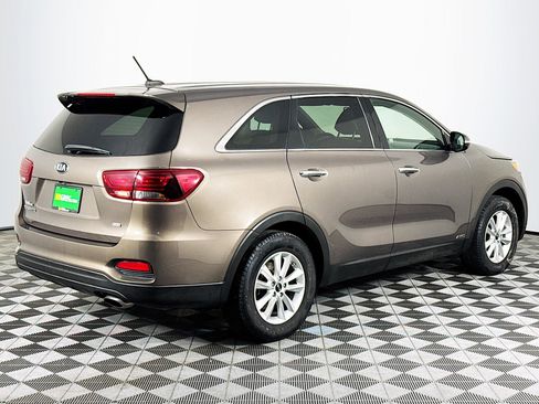 Used 2019 Kia Sorento LX image 15