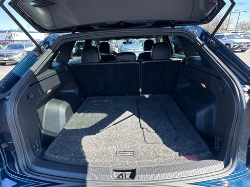 Used 2022 Volkswagen Atlas Cross Sport SE image 24