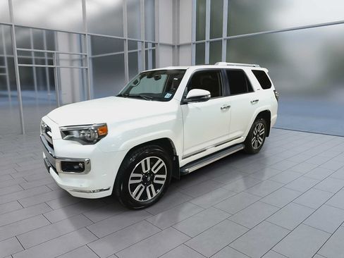 Used 2023 Toyota 4Runner Limited AWD/4WD image 4
