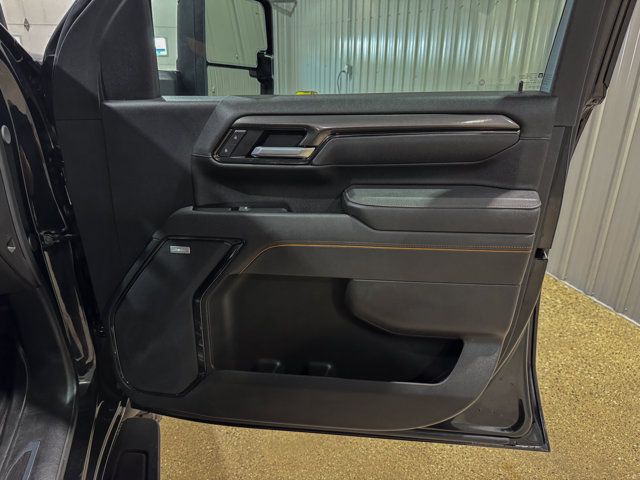 Used 2025 GMC Sierra 3500 AT4 w/ AT4 Premium Plus Package AWD/4WD image 26