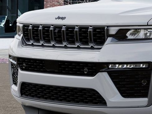 New 2026 Jeep Grand Cherokee L Summit w/ Obsidian Package AWD/4WD image 11